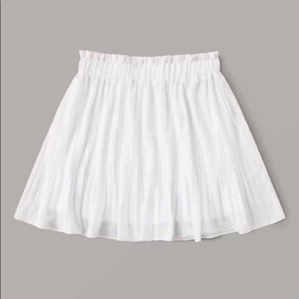 NWT white flowy skirt